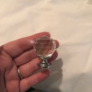 Crystal drawer pulls